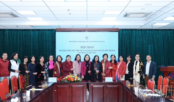 Nữ trí thức vì một hành tinh xanh: Đổi mới tư duy, hành động vì tiêu dùng bền vững