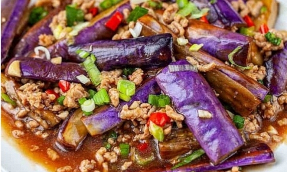 Cà tím xào thịt băm, món ăn đơn giản mà ngọt ngào