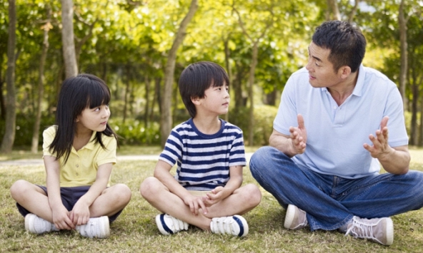 Dạy con ngoan ngoãn mà không cần dùng đến đòn roi 