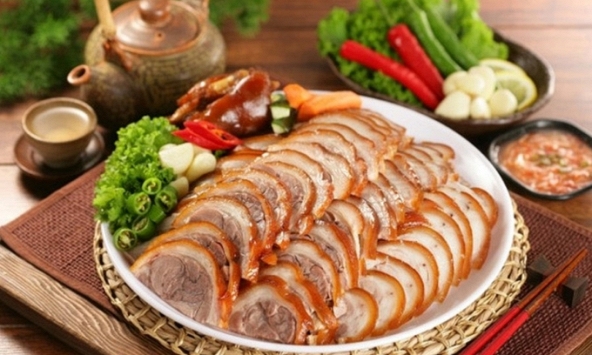 Cách làm chân giò rút xương chiên giòn thơm ngon tại nhà