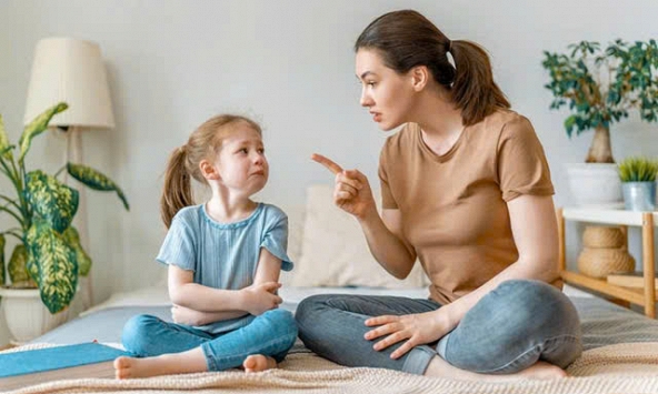 Khủng hoảng nuôi dạy con nhỏ: Những điều cha mẹ cần biết