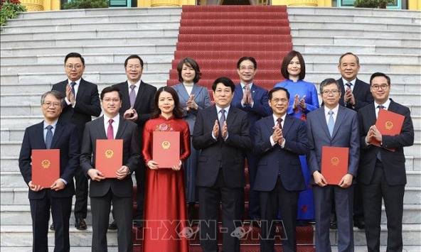 Chủ tịch nước Lương Cường trao Quyết định phong hàm Đại sứ