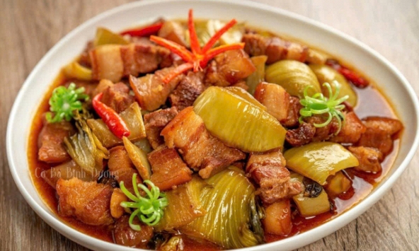 Thịt kho dưa cải, món ăn đưa cơm ngày lạnh