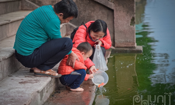 Giáo dục con cái ngày ông Công ông Táo