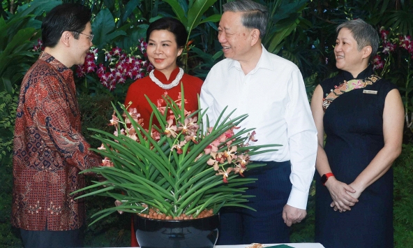 Singapore đặt tên loài hoa lan mới theo tên Tổng Bí thư Tô Lâm và Phu nhân