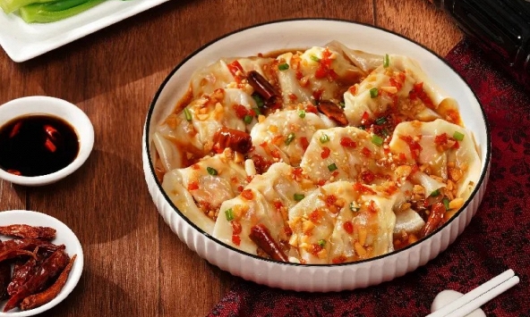 Hoành thánh cay, hương vị tinh tế đậm đà