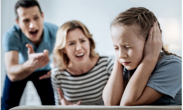 Năm kiểu nuôi dạy con độc hại và hệ lụy