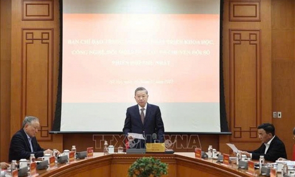 Đặt khoa học, công nghệ, đổi mới sáng tạo vào vị trí trung tâm của quá trình phát triển đất nước