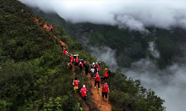 Nhà báo chinh phục đỉnh Tà Xùa: Thử thách nghề nghiệp và bản lĩnh cá nhân