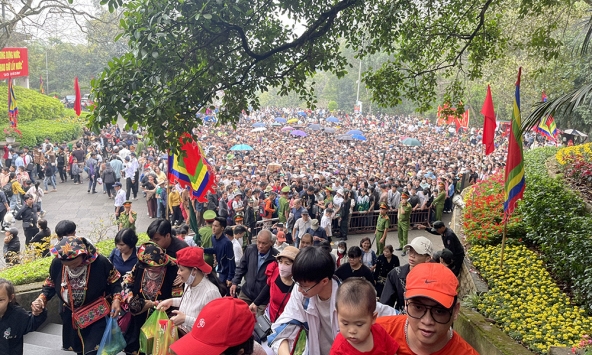 Người dân cả nước hướng về Giỗ Tổ Hùng Vương