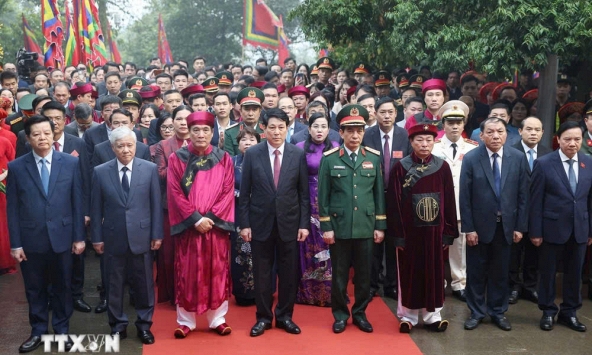 Chủ tịch nước Lương Cường dâng hương Giỗ Tổ Hùng Vương