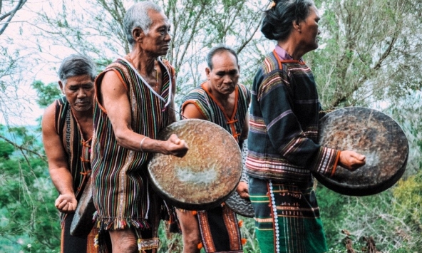 Hoàn thiện phương thức bảo tồn và phát huy văn hóa ứng xử với môi trường tự nhiên của người M’nông ở Đắk Nông