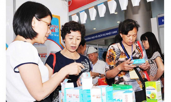 Cảnh báo thuốc giả tràn lan: Cha mẹ cần làm gì để bảo vệ sức khỏe cả gia đình?