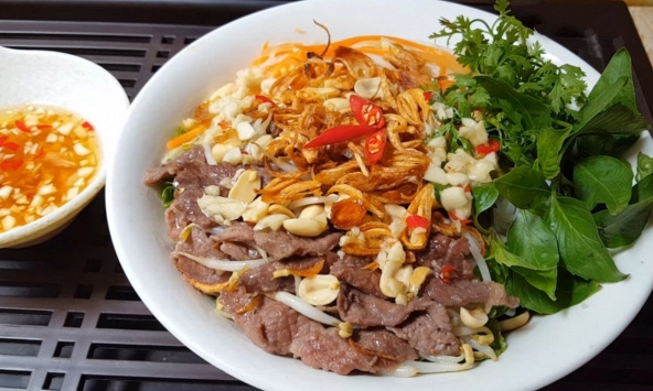 Phở trộn, nộm và bò tái chanh của Việt ghi danh trên bản đồ thế giới
