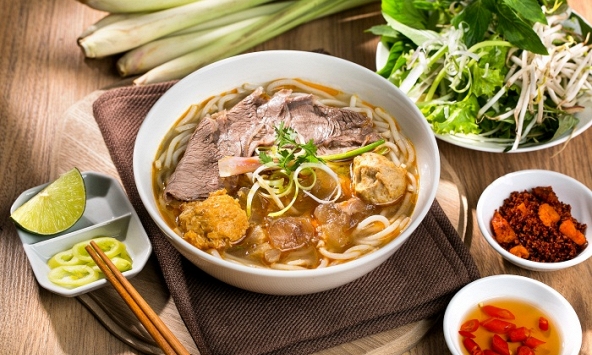 Bún bò Huế, từ món ăn đặc sản đến Di sản Quốc gia