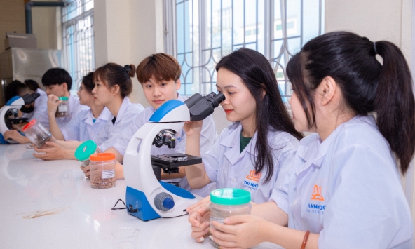 Bộ Giáo dục đề xuất học bổng hấp dẫn cho sinh viên các ngành khoa học, kỹ thuật và công nghệ chiến lược