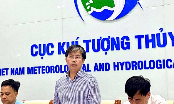 Giám đốc Trung tâm Dự báo Khí tượng Thủy văn Quốc gia cảnh báo bão Wipha có thể gây lũ quét, sạt lở diện rộng