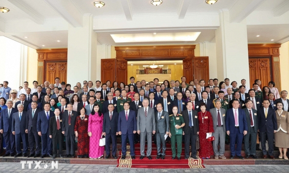 Tổng Bí thư Tô Lâm gặp mặt đại biểu trí thức, nhà khoa học, văn nghệ sỹ