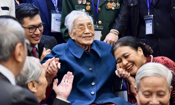 Lấy ý kiến nhân dân về việc đề nghị tặng danh hiệu “Anh hùng Lao động” cho bà Nguyễn Thị Bình