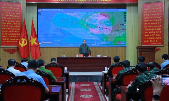 Phó Thủ tướng Trần Hồng Hà chỉ đạo ứng phó bão số 5