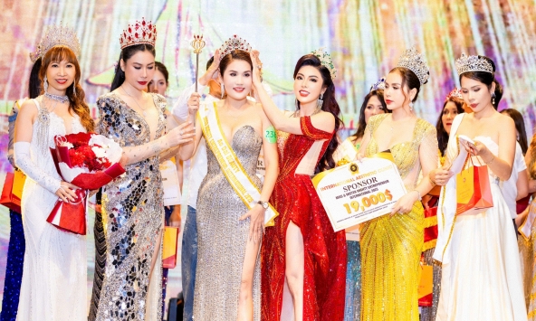 Tân Hoa hậu Trần Vân Anh đăng quang Hoa hậu Doanh nhân Toàn năng Quốc tế 2025 tại Hàn Quốc