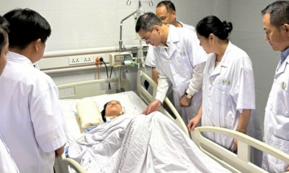 Bộ Y tế tặng bằng khen cho 4 điều dưỡng dũng cảm cứu hai trẻ sơ sinh trong vụ tấn công tại Nghệ An