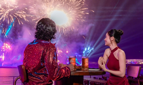 Bản giao hưởng đại dương trở lại đưa Phú Quốc thành hòn đảo duy nhất có 2 show pháo hoa mỗi tối