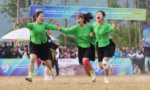 Chị em Lâm Thượng - Lào Cai giành ngôi vương Giải Bóng đá nữ các dân tộc thiểu số tỉnh Quảng Ninh mở rộng năm 2025 - Cúp VTV5
