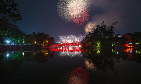 Hà Nội tổ chức chương trình nghệ thuật, bắn pháo hoa chào mừng thành công Đại hội XIV