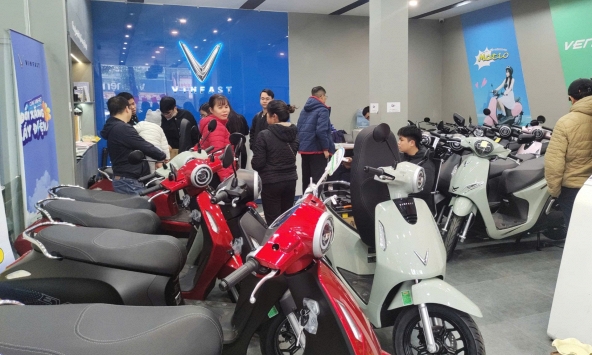 Chủ đại lý kinh doanh xe điện VinFast: Doanh thu tăng vọt gấp 4 lần, bán khoảng 400 xe mỗi tháng