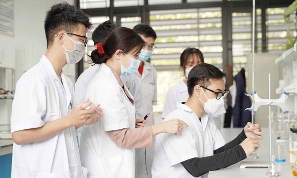 Phát huy vai trò trí thức trong kỷ nguyên chuyển đổi số