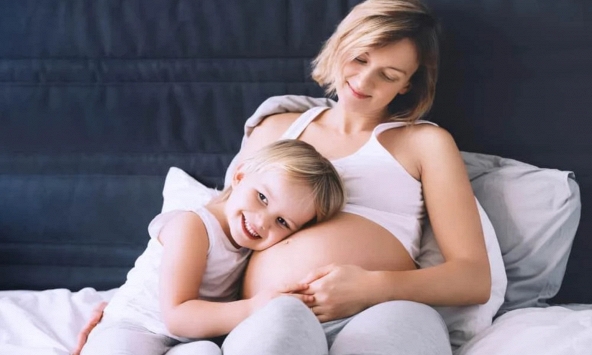 Phụ nữ sinh đủ hai con trước 35 tuổi có thể được hỗ trợ 2 triệu đồng