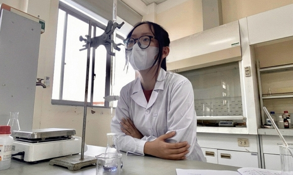 Nữ sinh Đại học Bách khoa theo đuổi khoa học ứng dụng gắn với sức khỏe cộng đồng và phát triển bền vững