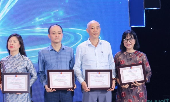 Tạp chí Phụ nữ Mới nhận Giải Khuyến khích “Gian trưng bày ấn tượng đặc sắc” tại Hội Báo toàn quốc 2026