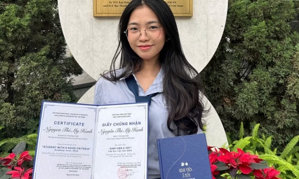 Nữ sinh Học viện Ngoại giao sở hữu loạt thành tích nghiên cứu khoa học và hoạt động đối ngoại