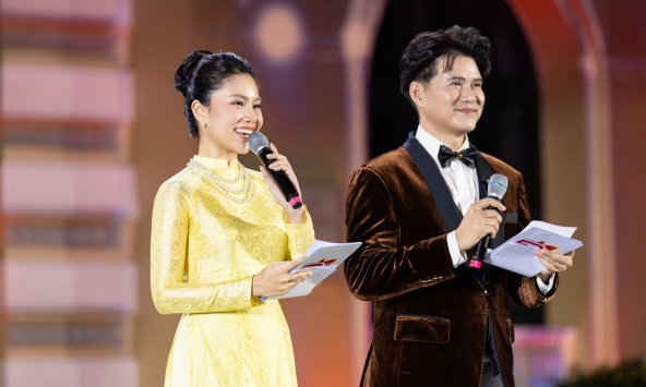 Á hậu Giang Thái kể hành trình trưởng thành cùng TP HCM