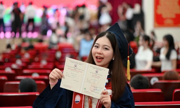 Từ nữ sinh tốt nghiệp loại Giỏi đến bí quyết học hiệu quả: Hiểu bản chất thay vì học thuộc
