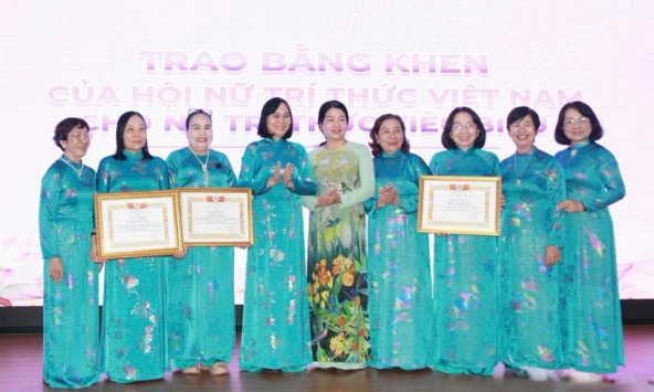 Hội Nữ trí thức Đồng Nai kết nạp hơn 40 hội viên mới, định hướng xây dựng mạng lưới chuyên gia chất lượng