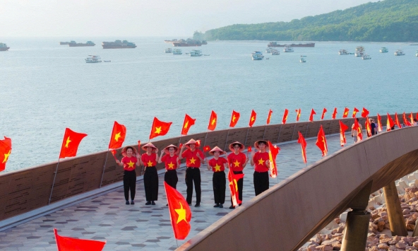 Ngắm những biểu tượng của Phú Quốc rợp sắc quốc kỳ trước thềm Quốc khánh 2/9