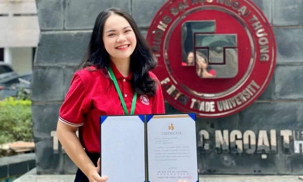 Nữ sinh Nghệ An giành học bổng toàn phần thạc sĩ tại Tây Ban Nha