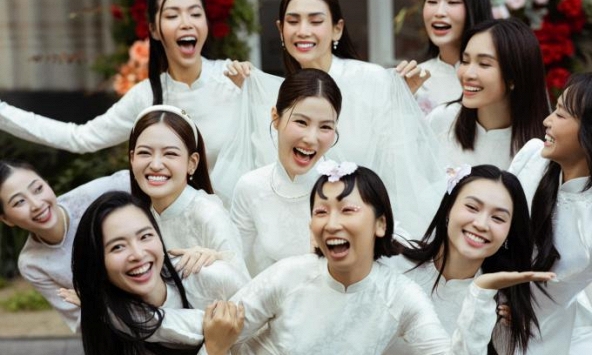 Bị chê 'lạc quẻ' trong dàn gái xinh, Trang Hý có động thái gây chú ý 