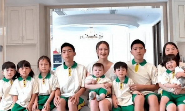 Bà mẹ 31 tuổi có 9 đứa con với khát khao 'sinh cho đủ 12 con giáp': 'Tôi không phải là bà nội trợ chỉ biết đẻ!'