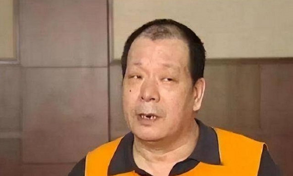 2 lần trúng giải độc đắc hơn 30 tỷ, người đàn ông làm bảo vệ nhận kết cục tù tội vì... 'ngựa quen đường cũ'