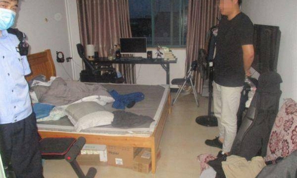 Cô gái hoảng hồn phát hiện người đàn ông lạ mặt trong nhà, hỏi ra mới biết chính cô đã bất cẩn tạo cơ hội cho hắn