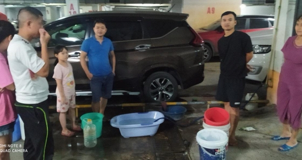 Cư dân Khu đô thị Thanh Hà tiếp tục mất nước vào giờ cao điểm khiến mọi sinh hoạt bị đảo lộn