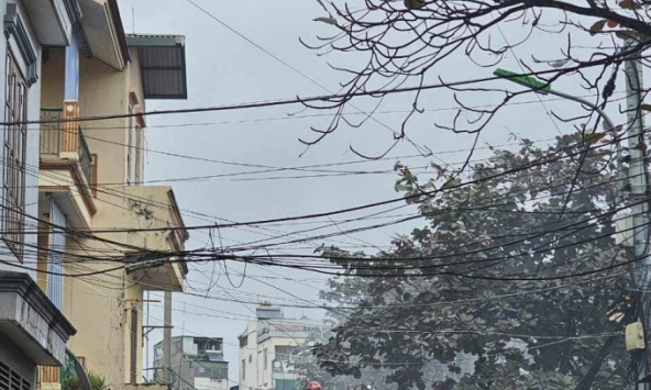 Hà Nội: Cháy nhà gần chợ Nhổn khiến nhiều người hoảng hốt