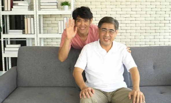 'Bố thà rằng con không lấy vợ': Bức thư 'ngược đời' của ông bố gửi con trai 30 tuổi khiến nhiều người phải suy ngẫm về hôn nhân thời nay