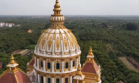 Tòa lâu đài phong cách Pháp cổ ở Hưng Yên gây 'choáng' vì quá hoành tráng, nhưng phải vào trong mới thấy hết được sự 'vương giả' của gia chủ