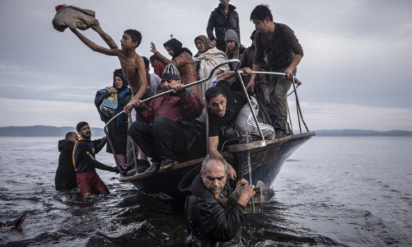 Những bức ảnh đoạt giải Pulitzer gây ám ảnh về người tị nạn ở châu Âu