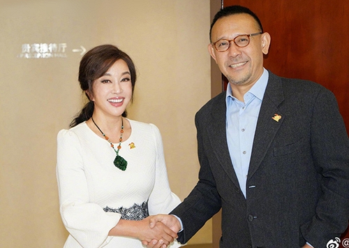 Lưu Hiểu Khánh và Khương Văn tái ngộ sau 25 năm chia tay